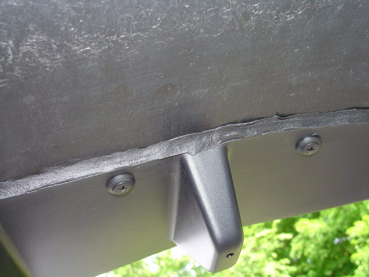Strip-Calk to close gap on Crossfire Rear Fascia Closeout Panel