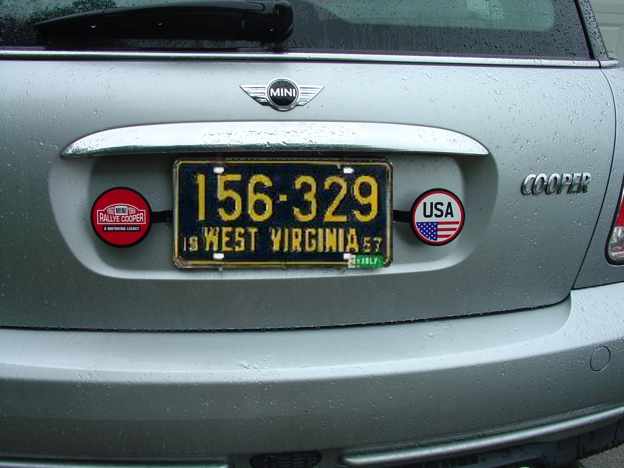 Rear Plate-Mounted Double Badge Holder