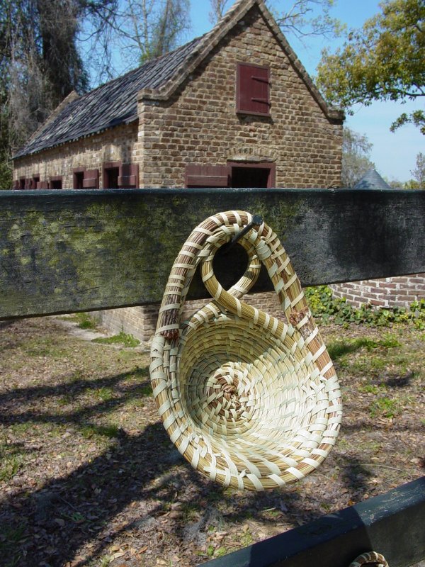 Boone Hall Plantation Sweetgrass Basket