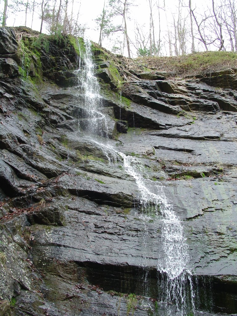 Cascade outside Paw Paw Tunnel