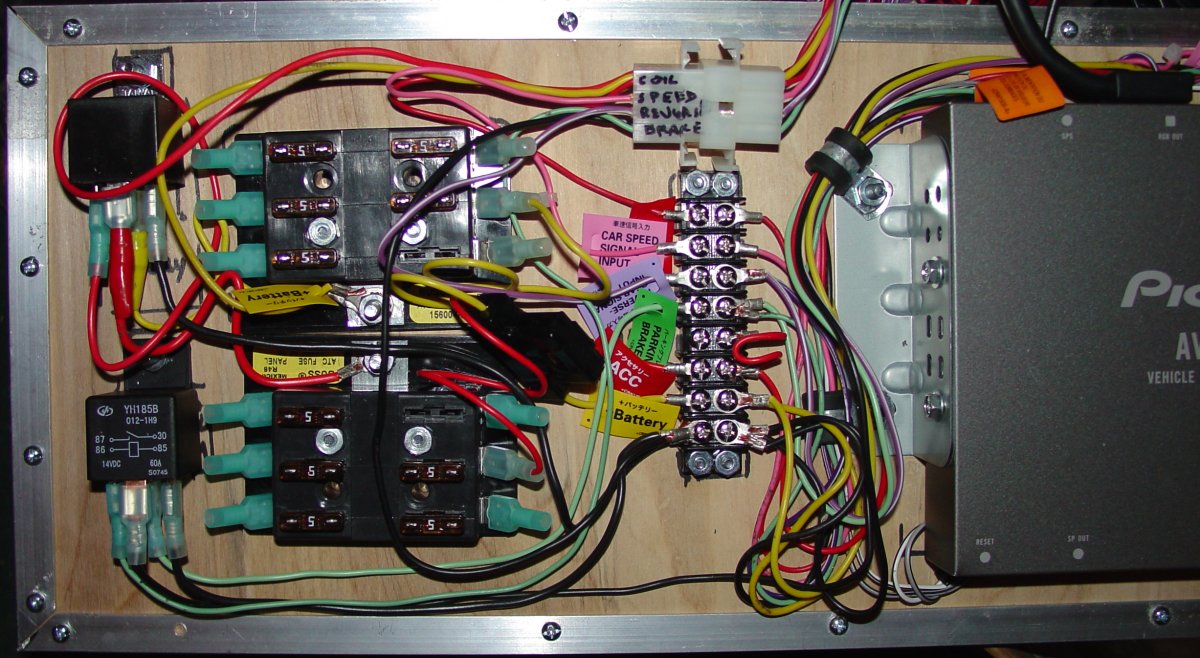 Component Panel with AVG-VDP1 and AVD-W6210