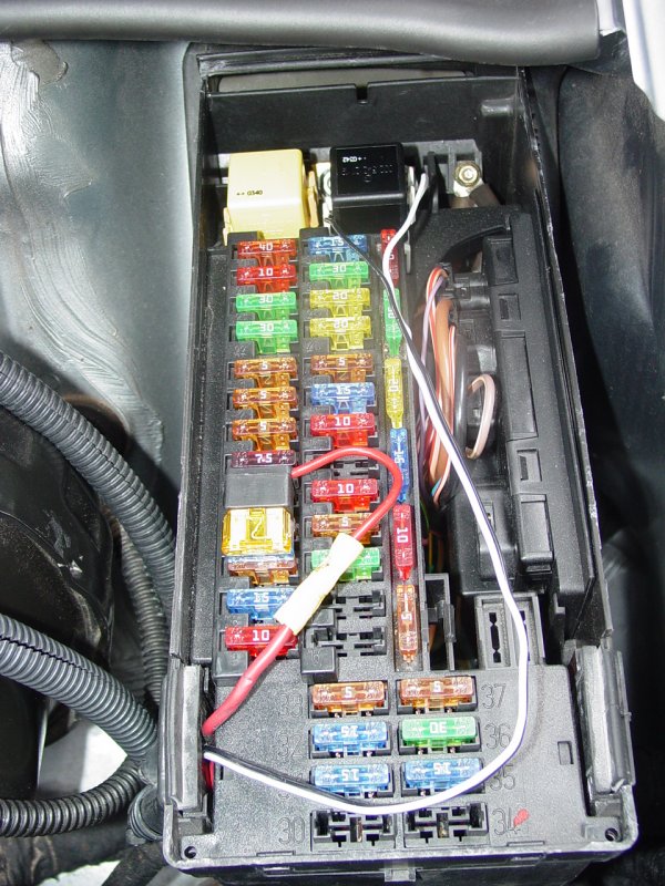 Fuse Box with Stereo lead and Wireless Locking Buzzer leads