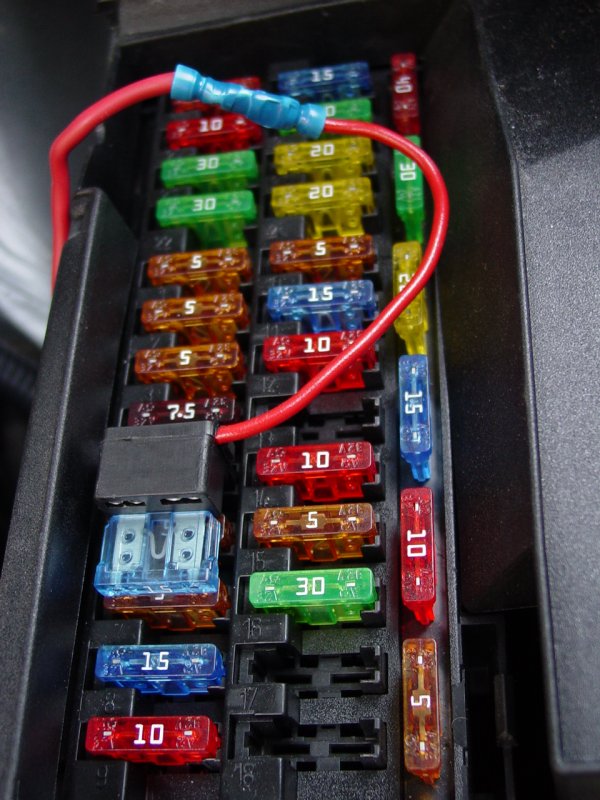 2004 Chrysler Crossfire - Auxiliary Fuse Box wiring a car horn diagram 